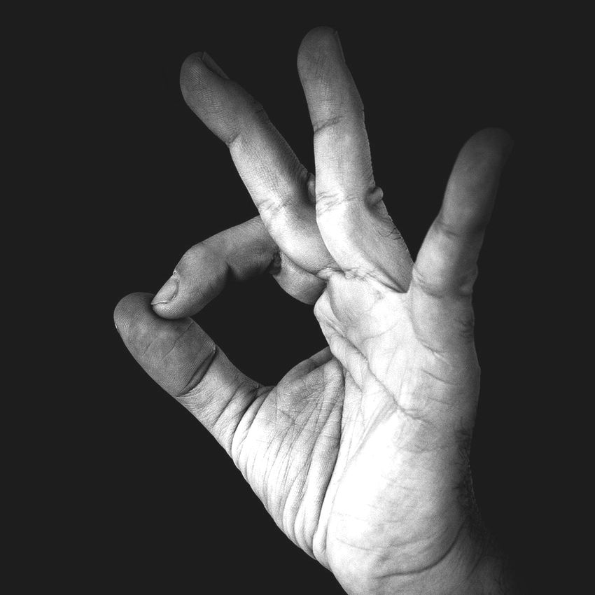 gestures-6842763_1280 Narzędzia komunikacji niewerbalnej